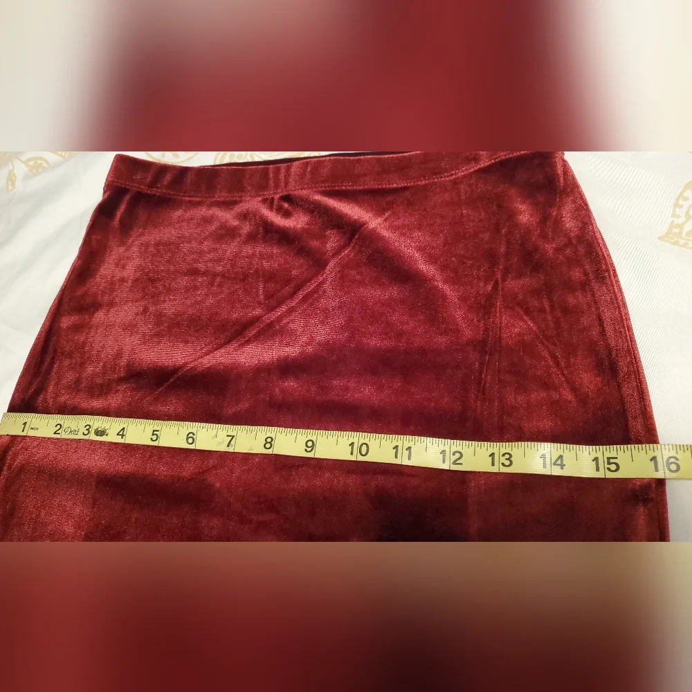 Bozzolo Burgundy Velvet Pencil Skirt with Sheer Hem Detail Size:S